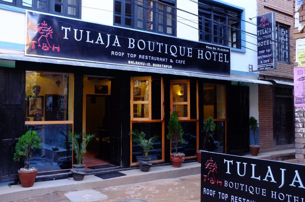 Tulaja Boutique Hotel Bhatgoan Buitenkant foto