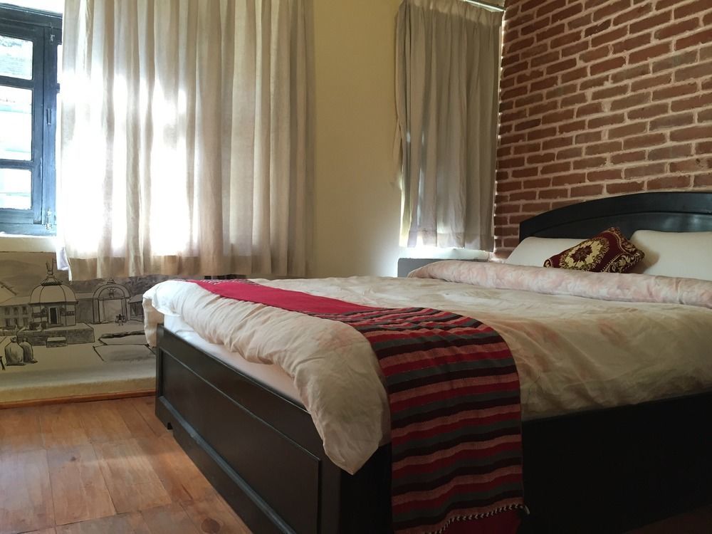 Tulaja Boutique Hotel Bhatgoan Buitenkant foto
